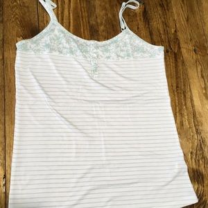 Maurice’s tank mint green and white